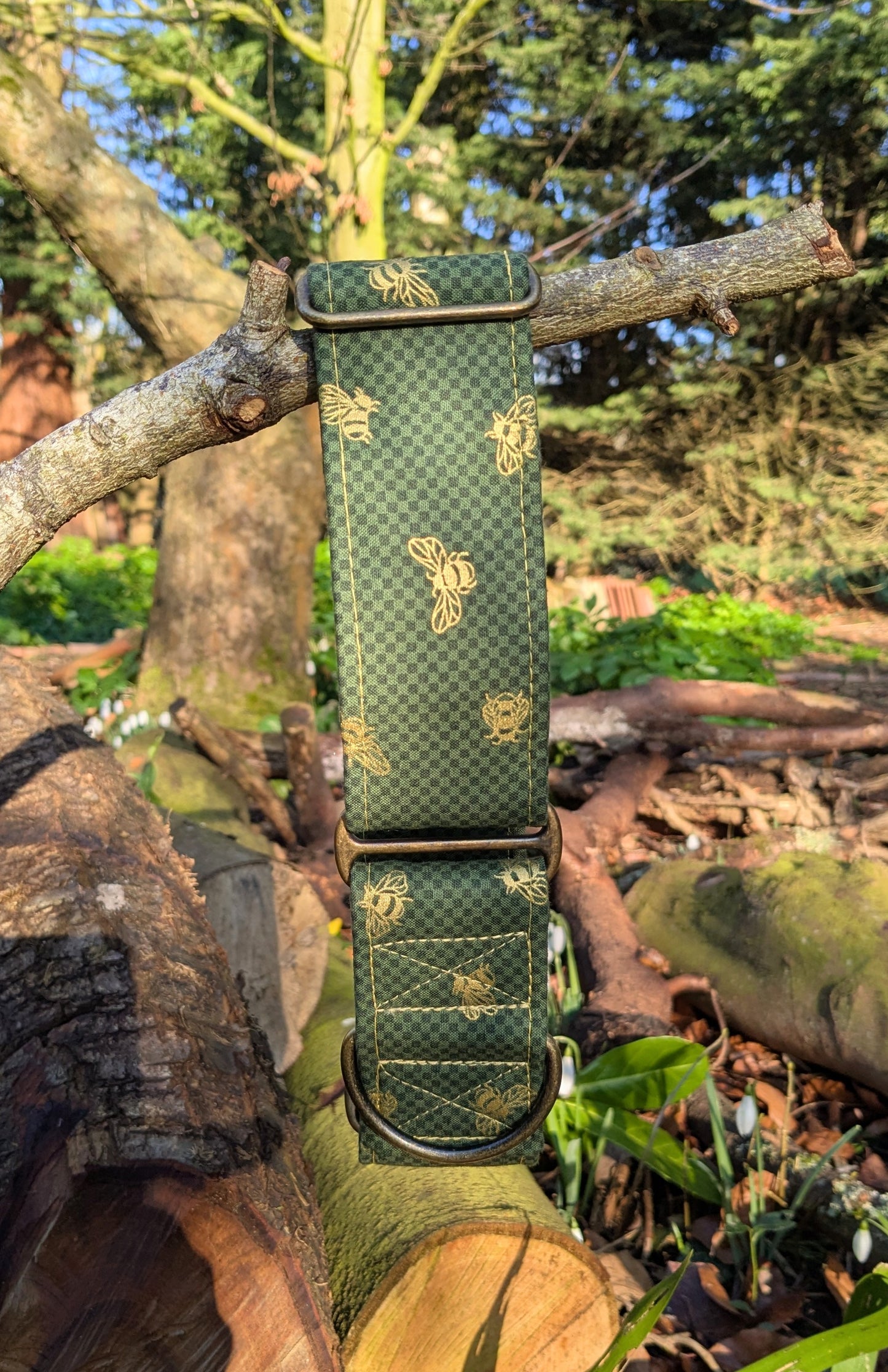 Honey Bees on Green Pattern 50mm Fabric Martingale Collar