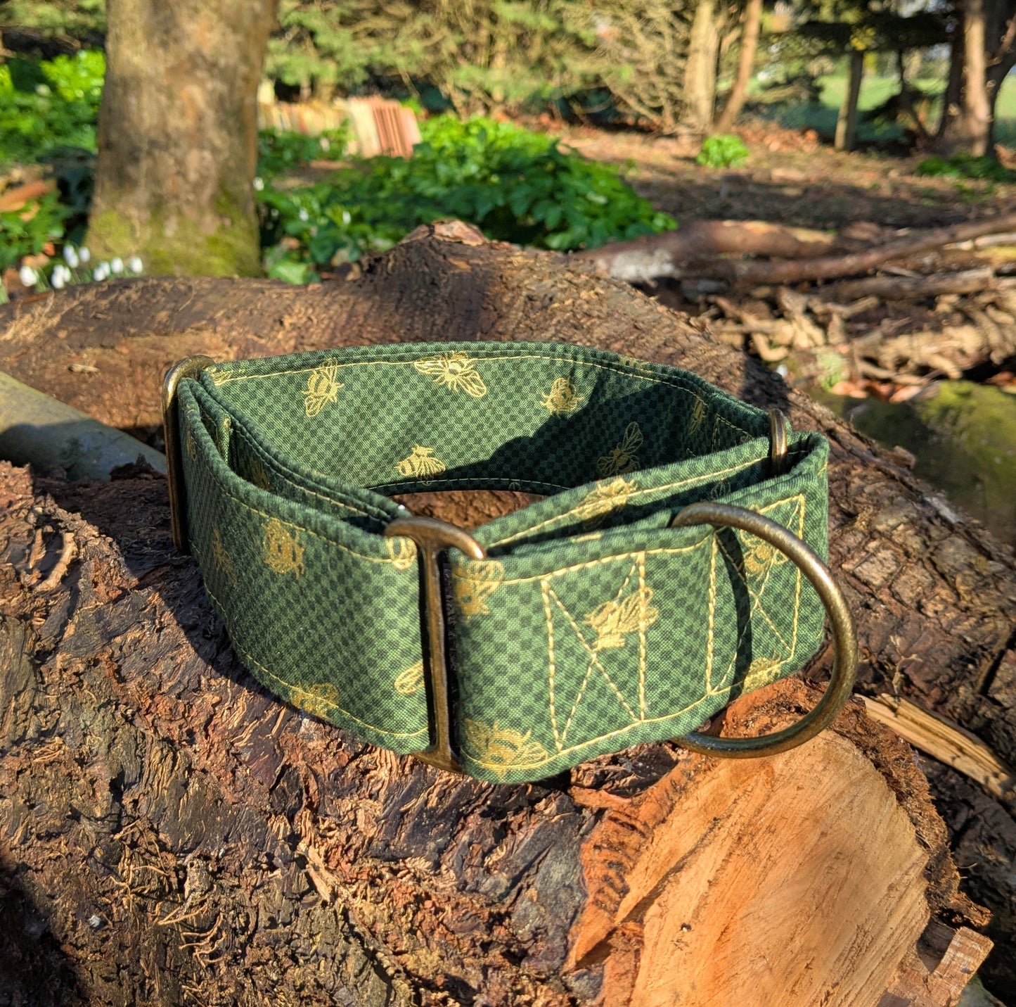Honey Bees on Green Pattern 50mm Fabric Martingale Collar