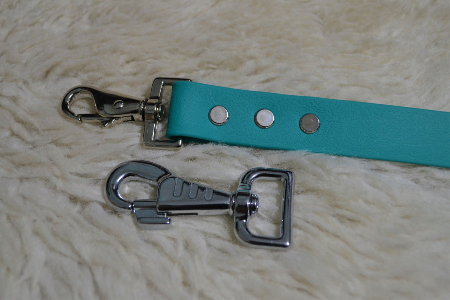 Pastel Green Waterproof Coated Webbing Lead 25mm
