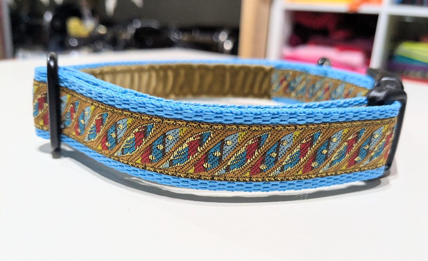 Blue/Gold/Red Pattern Collar Anti-freeze