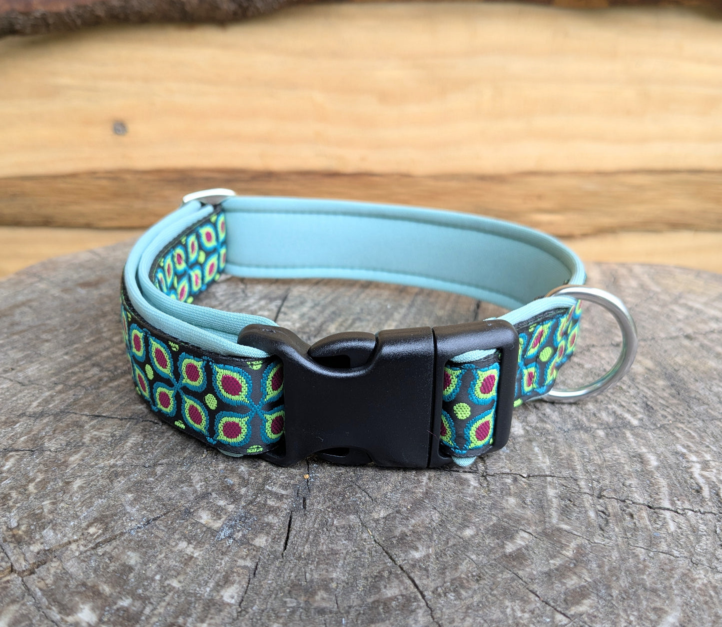 Retro Mosaic Pattern Collar (Neoprene)