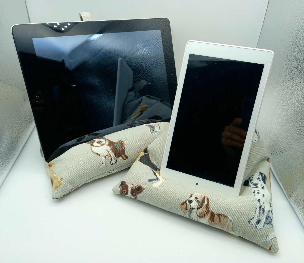 Tablet/Kindle/iPad Bean Bag Cushion Stand- Dark Tartan