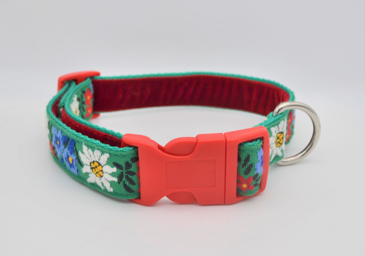 Vintage Green Floral Pattern Collar