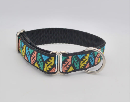 Abstract Multicolour House Collar 7-11"