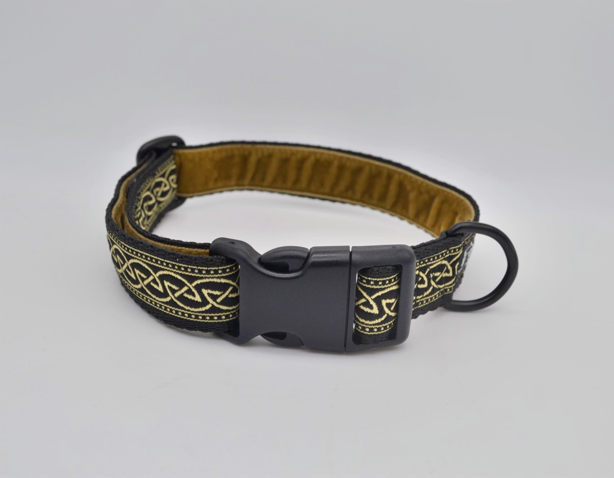 Celtic collar clearance