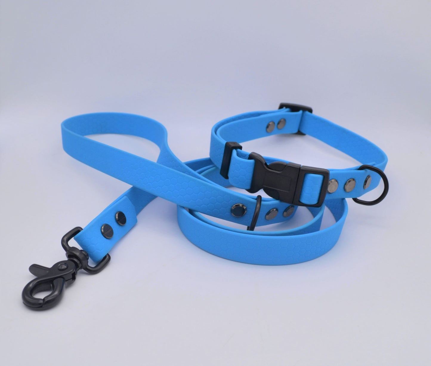 Sky Blue Waterproof Coated Webbing Lead 20mm Silver or Black Finish