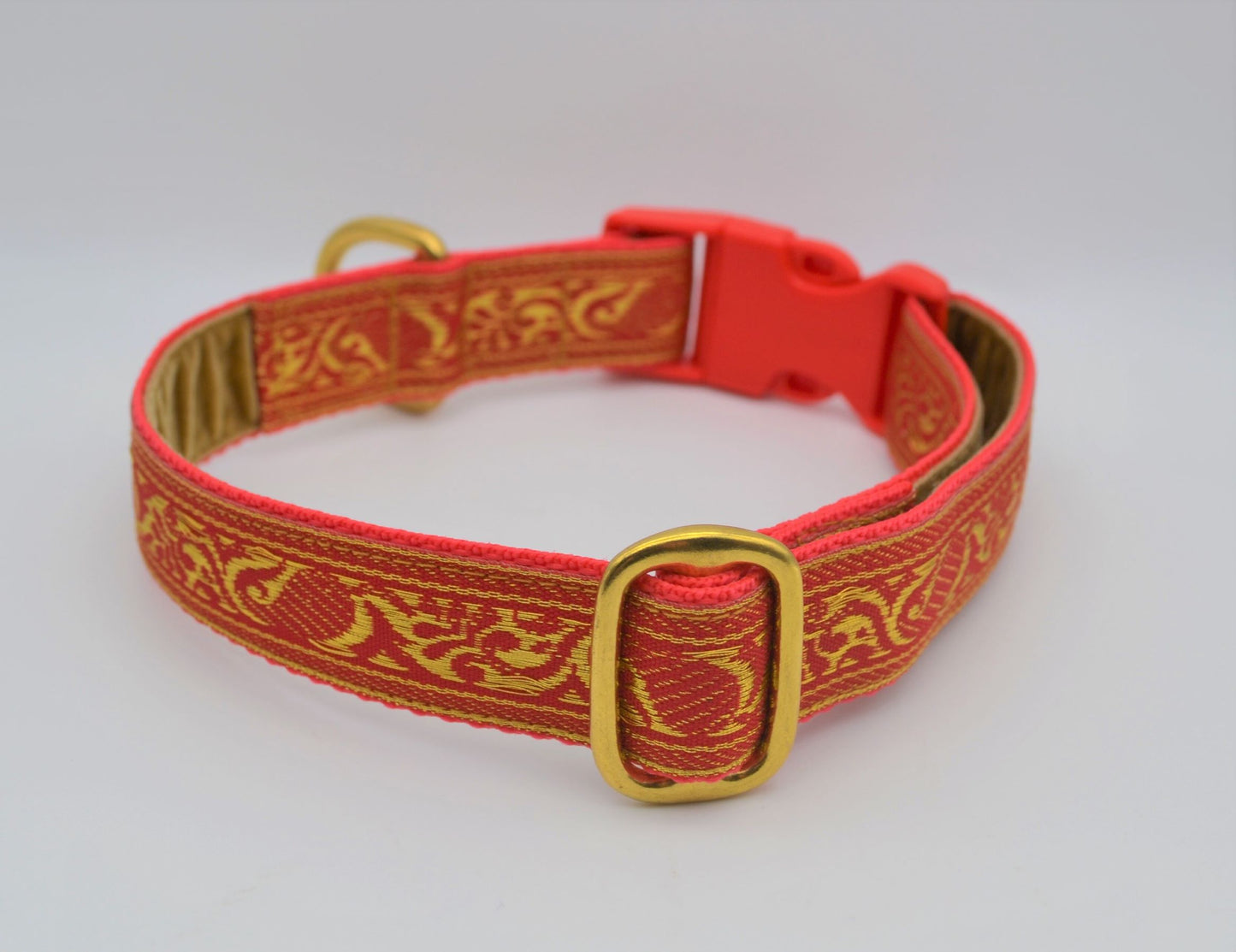 Red/Gold Indian Brocade Pattern Collar (Brass)