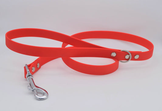 Red Waterproof Coated Webbing Lead 20mm Black or Silver Finish