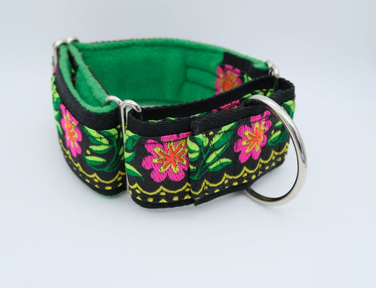 Leaves And Flowers Pattern 50mm Martingale Collar (Black)