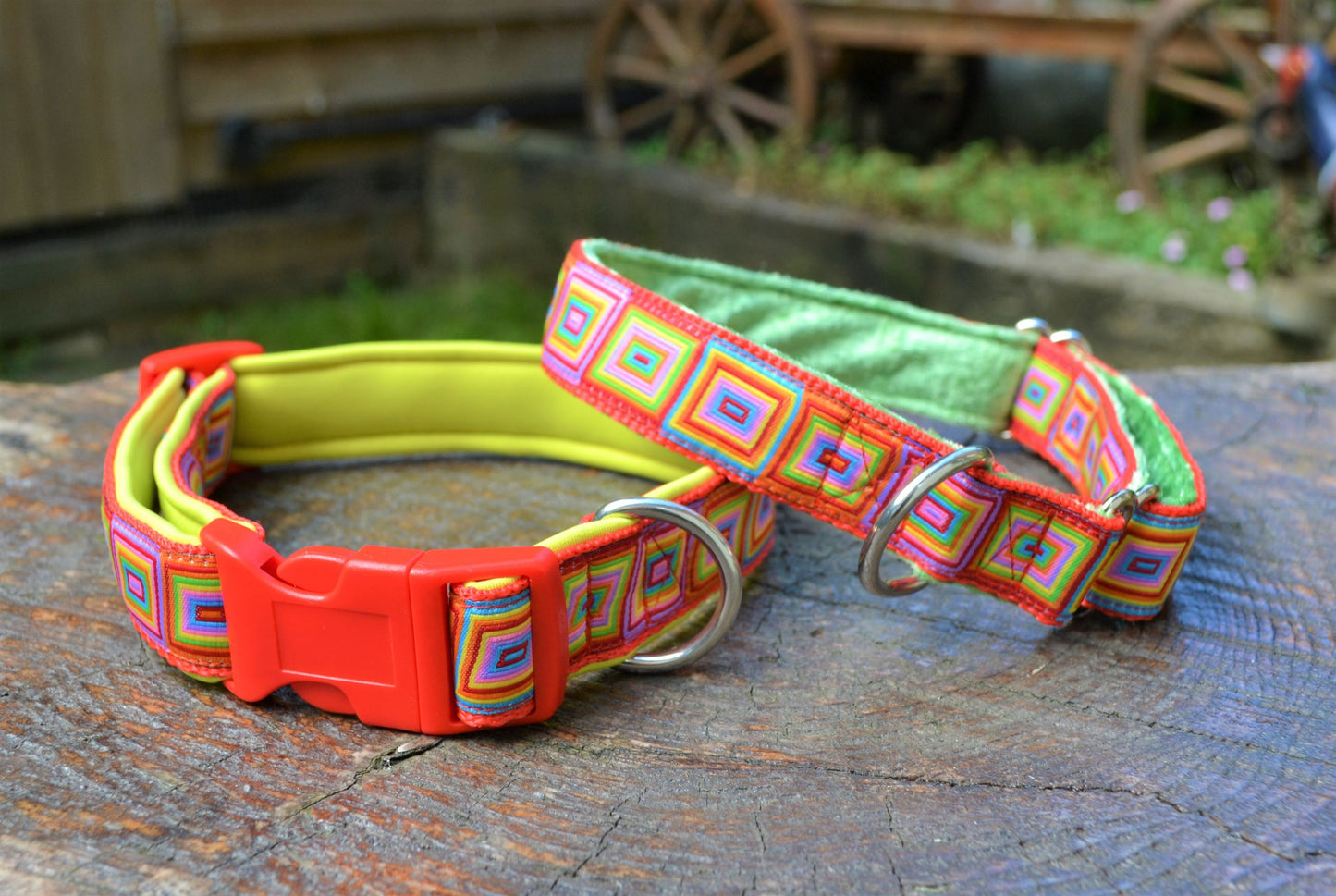 Red Vibrant Retro Squares House Collar