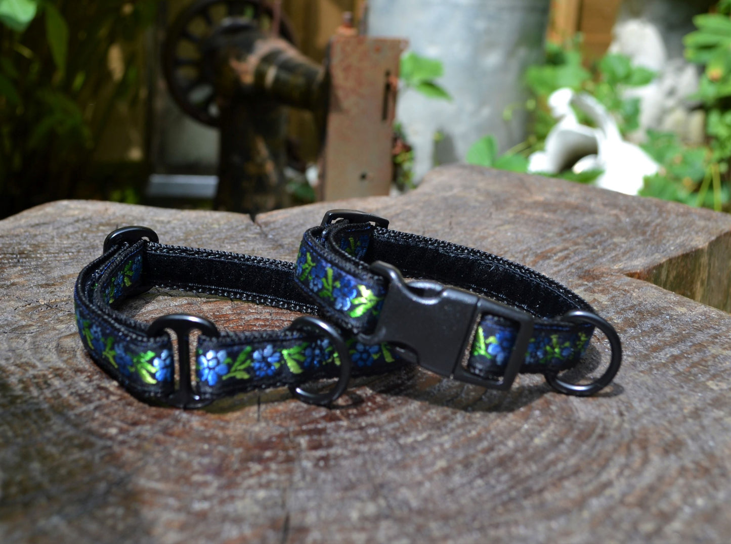 Blue/Black Flower Pattern Collar