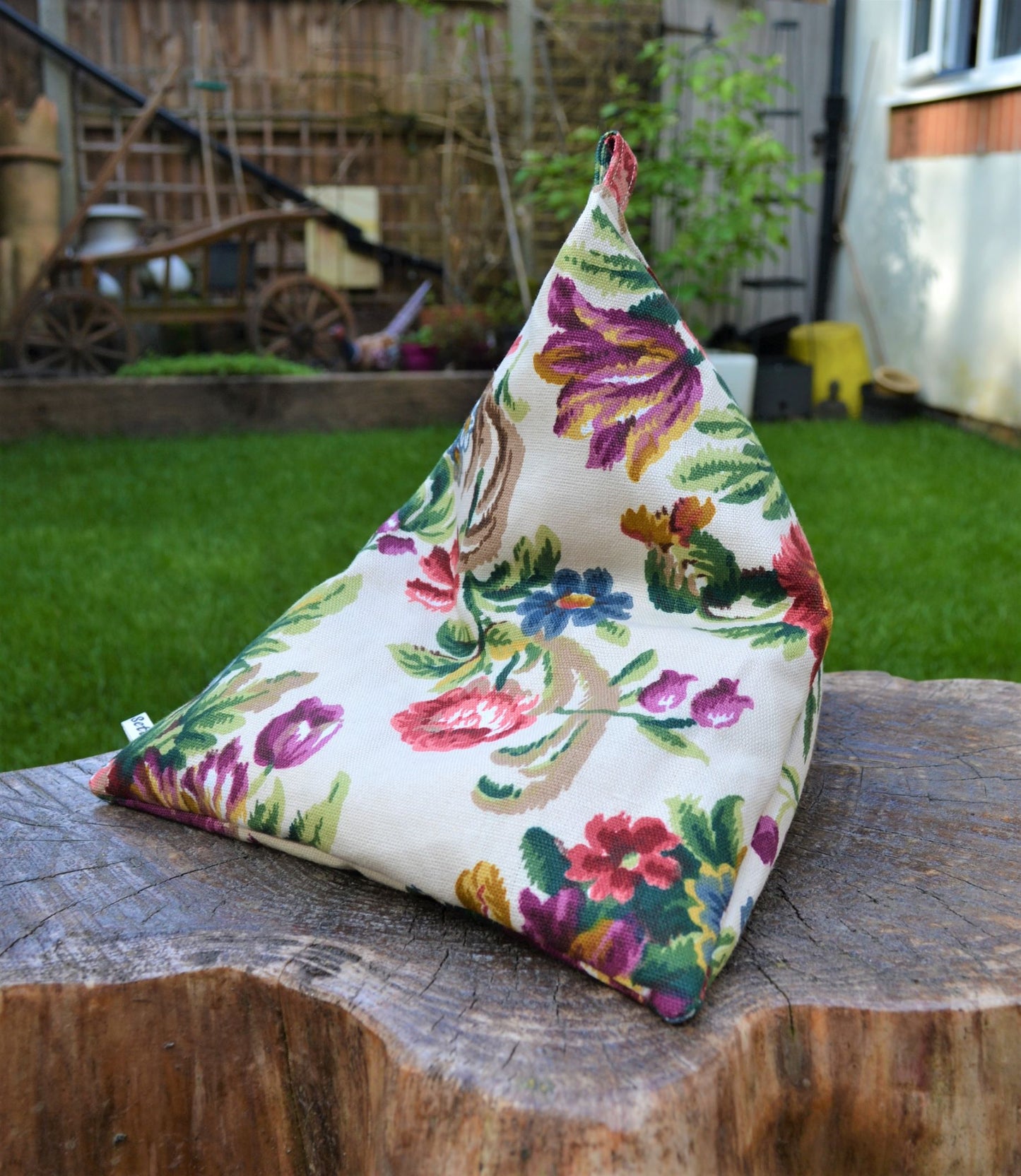 Tablet/Kindle/iPad Bean Bag Cushion Stand- Vintage Floral Tapestry