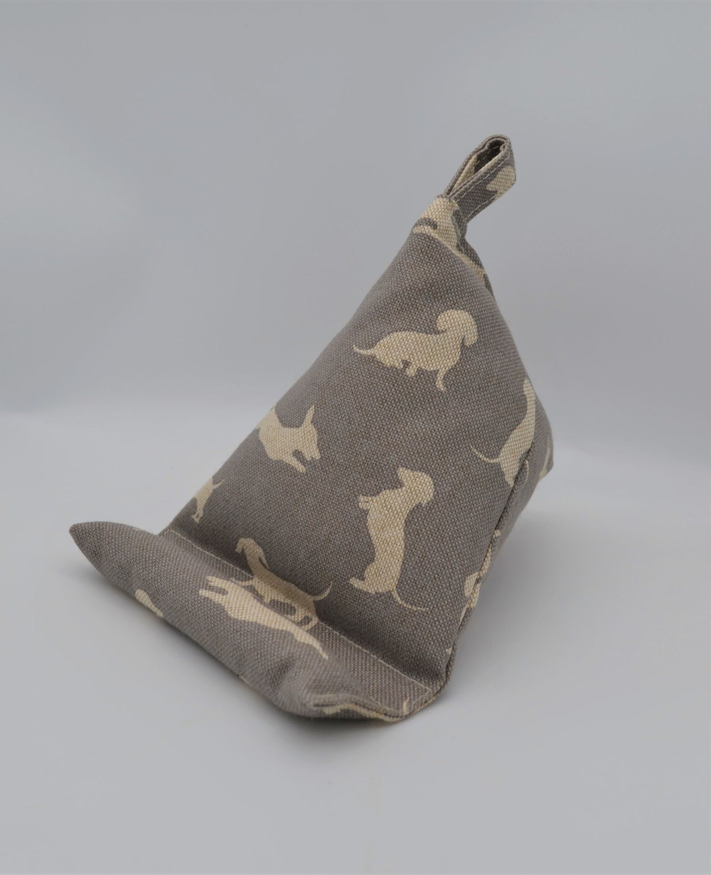 Mobile Phone Bean Bag Cushion Stand/Holder- Sausage Dogs White On Grey