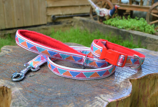 25mm Retro Abstract Triangles Pattern Collar & Lead Set (White/Red)