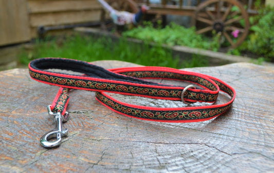 Red/Black Paisley Pattern Lead 16mm