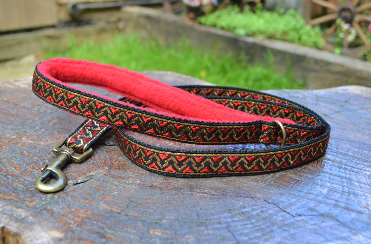 Red, Black and Metallic Gold Pattern Lead *Special edition*