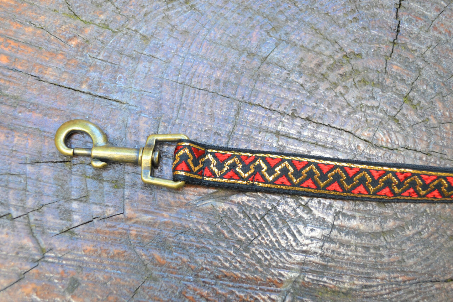 Red, Black and Metallic Gold Pattern Lead *Special edition*