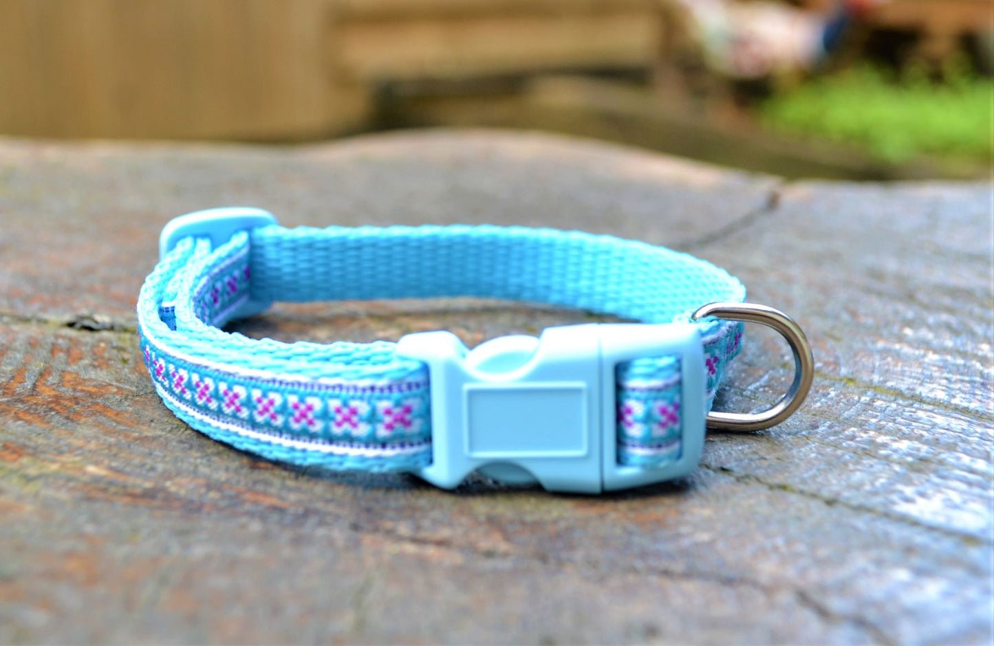 12mm Blue Crosses Pattern Collar