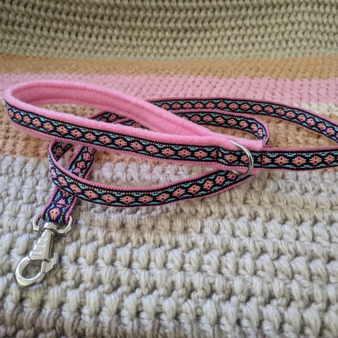 Pink/Navy Southwestern Pattern Lead 16mm