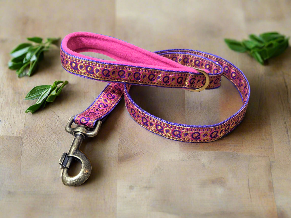 Pink/Gold Indian Paisley Pattern Lead