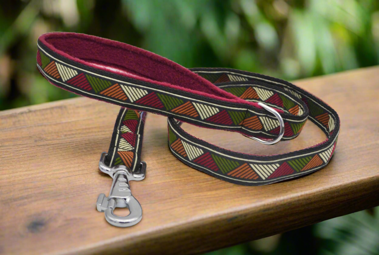 25mm Retro Abstract Triangles Pattern Collar & Lead Set (Wine)