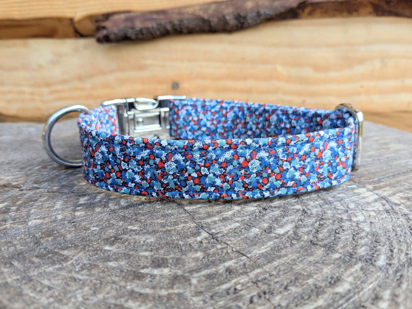 11-17" Red/Blue Mini Berries Fabric Collar