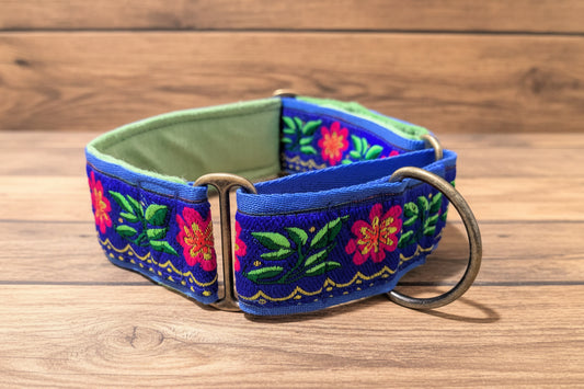 14-22" Leaves And Flowers Pattern 50mm Martingale Collar (Blue)