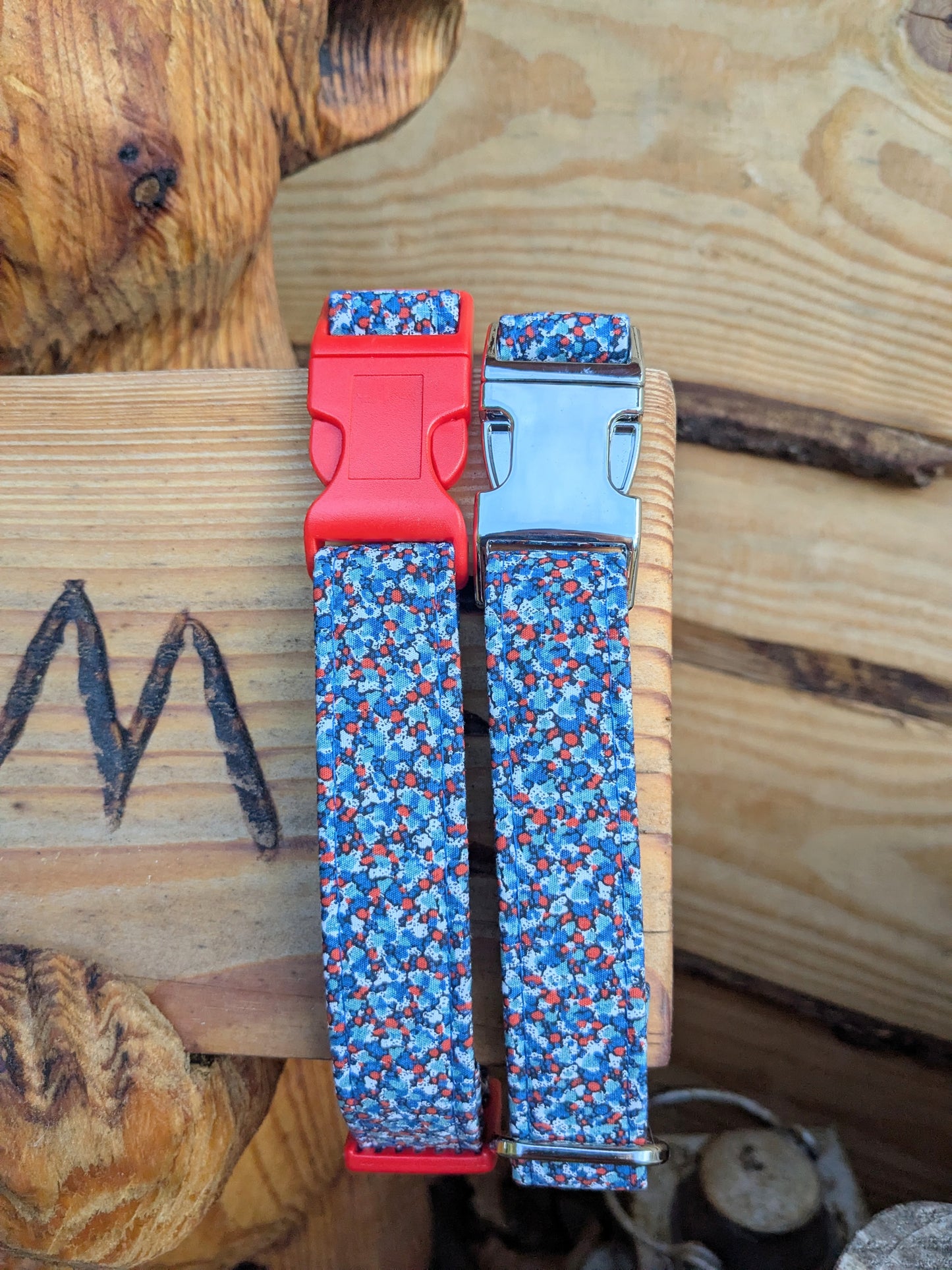 11-17" Red/Blue Mini Berries Fabric Collar