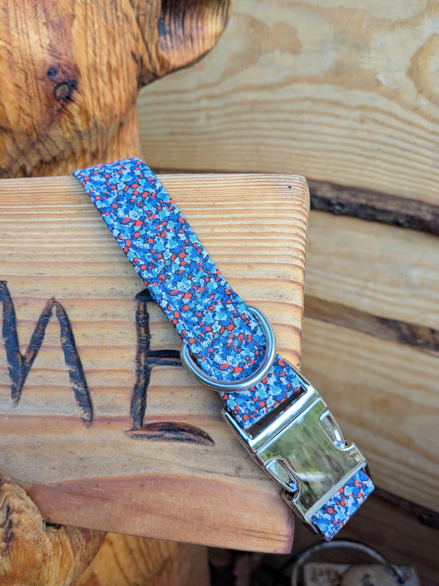 11-17" Red/Blue Mini Berries Fabric Collar