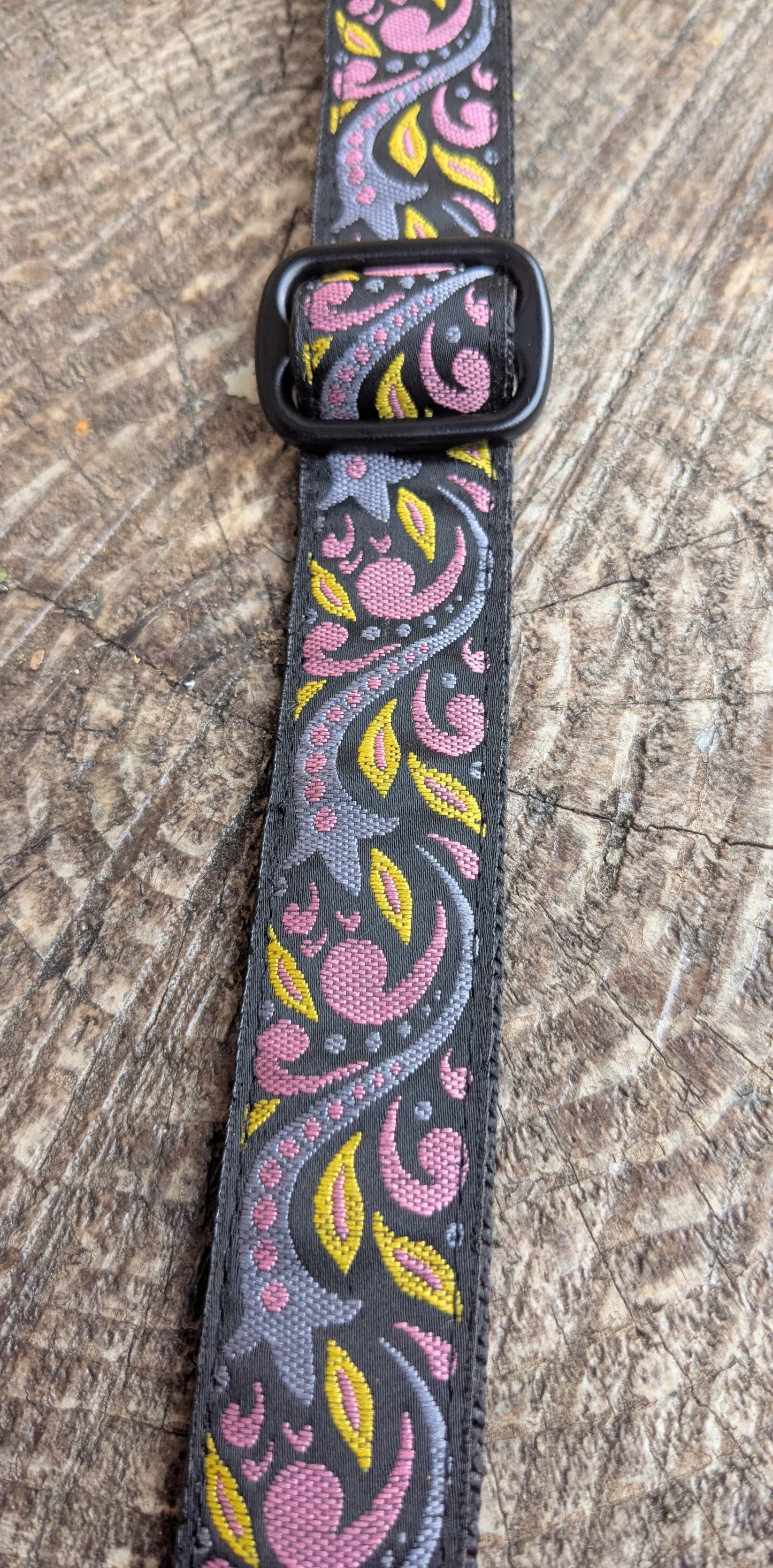 Fanfare Pattern Collar - Multiple Colours