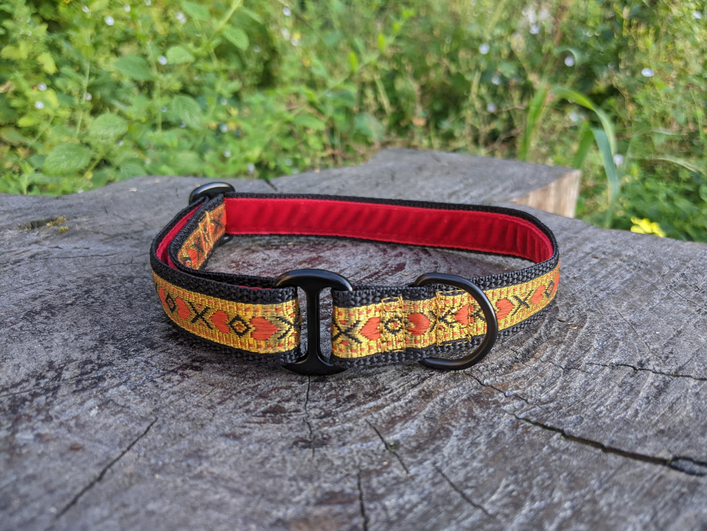 Black/Red/Gold Hearts Pattern House Collar