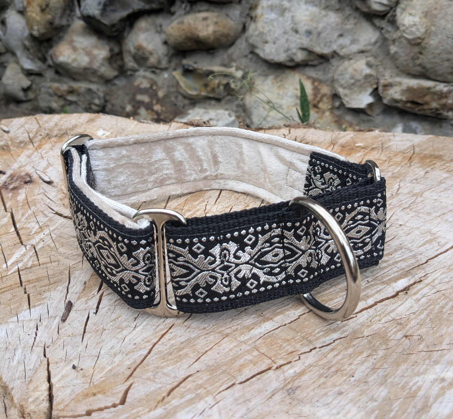 Black/Metallic Silver Pattern 38mm Martingale Collar
