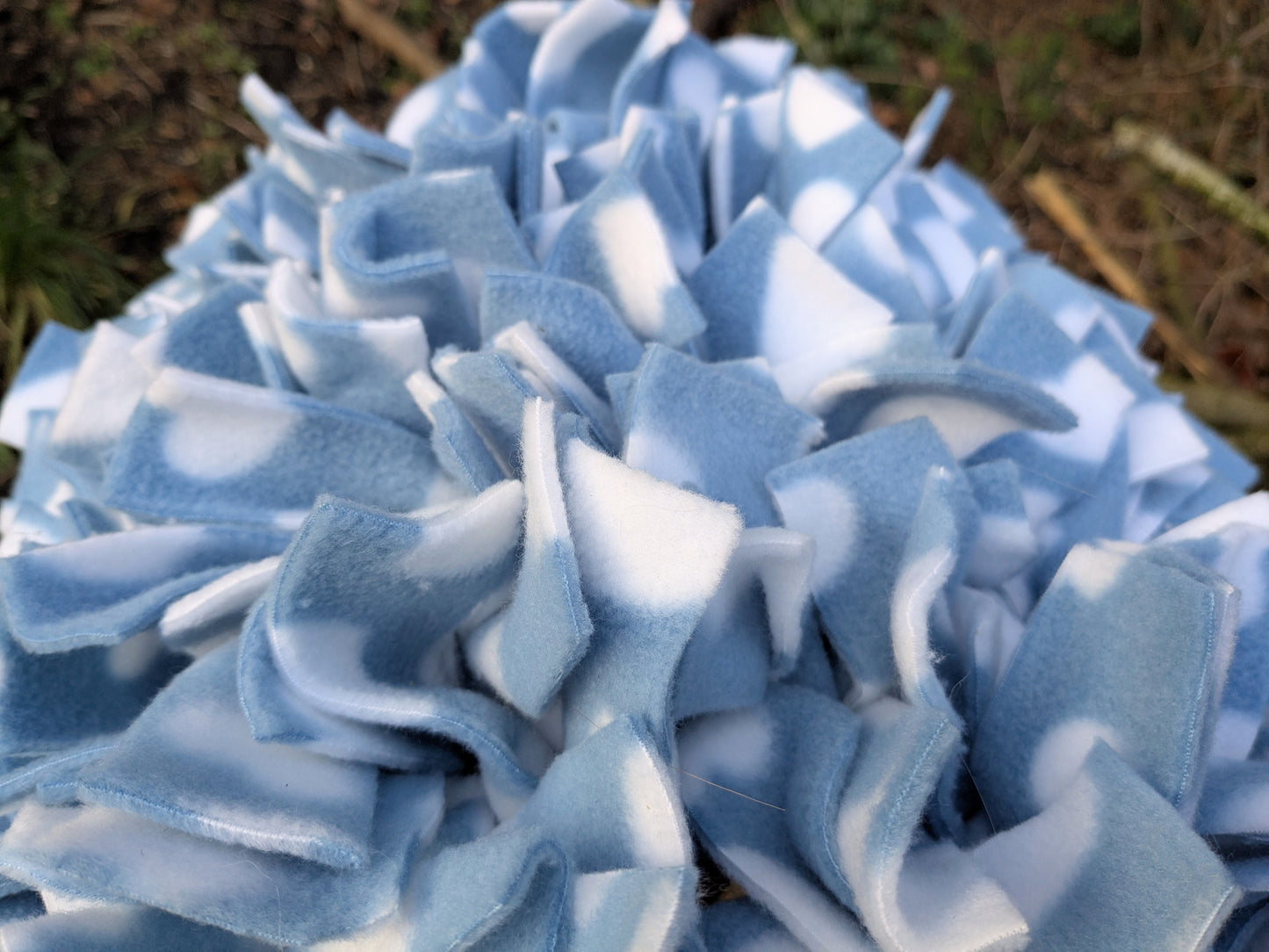 Standard 30cm x 40cm Snuffle Mat - Blue/White Hearts