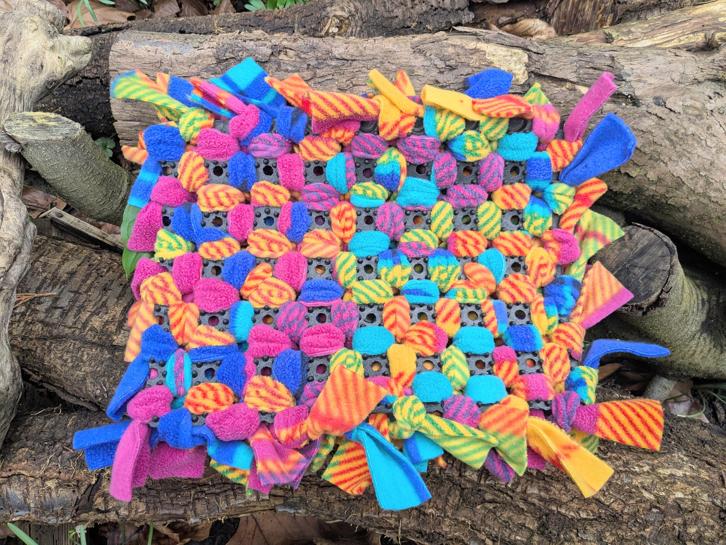 Small 25cm x 33cm Snuffle Mat - Bright Multicolour