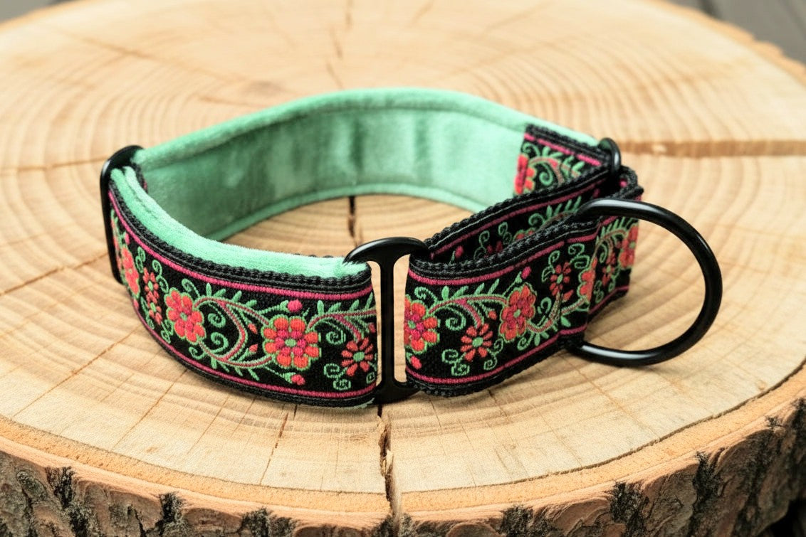 Vibrant Floral On Black Pattern 38mm Martingale Collar